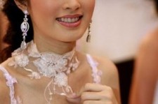 连云港人妖皇后(中国富豪娶人妖皇后)