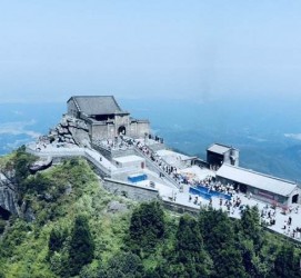 连云港湖南旅游攻略(武汉到湖南旅游攻略)