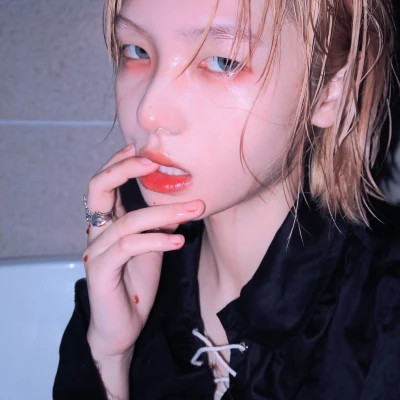 连云港伴游女生樱花漫舞的资料