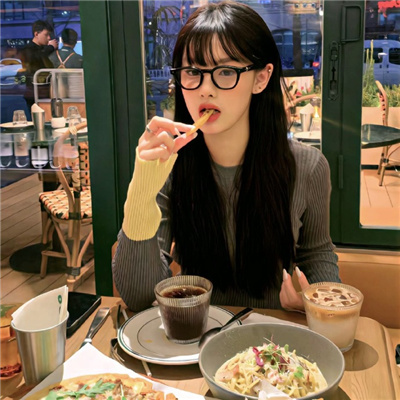 连云港伴游女生娄婷的资料