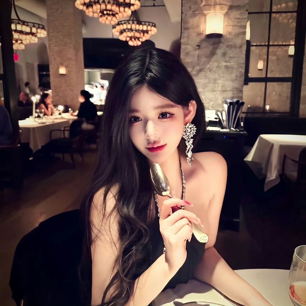 连云港伴游女生蓝盈盈的资料
