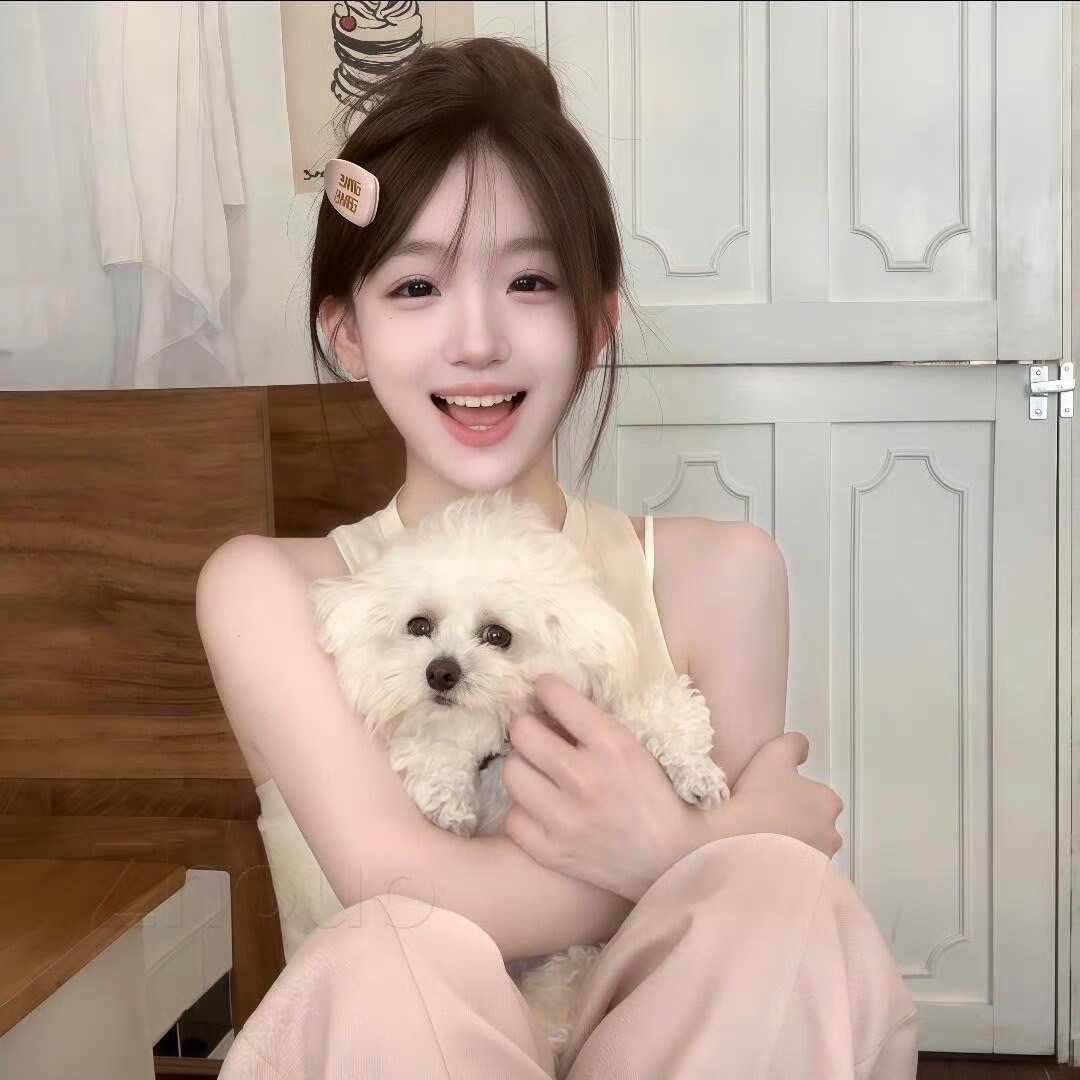 连云港伴游女生周小婷的资料