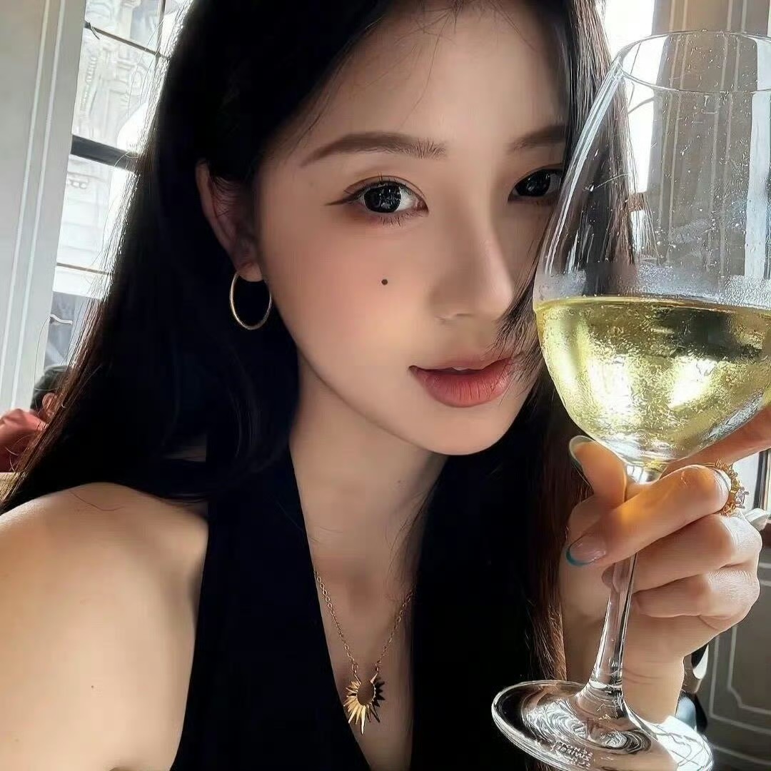 连云港伴游女生 | 张诗涵的资料