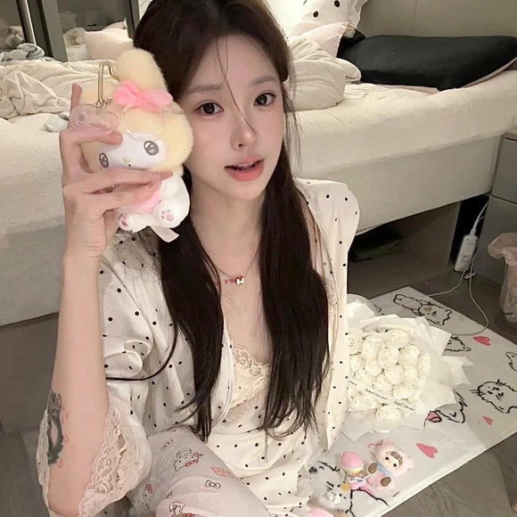 连云港伴游女生 | 微微的资料